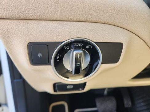 Used 2018 Mercedes-Benz CLA 250 image 25