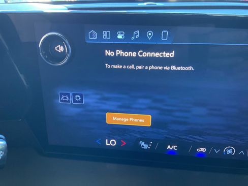 New 2026 Chevrolet Traverse LT w/ LPO, Floor Liner Package image 24