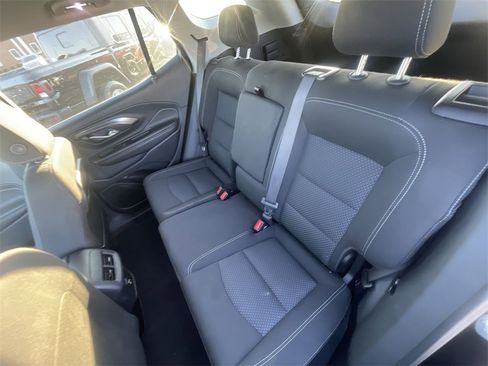 Used 2024 GMC Terrain SLE image 21