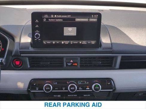 Certified 2025 Honda Pilot EX-L image 17