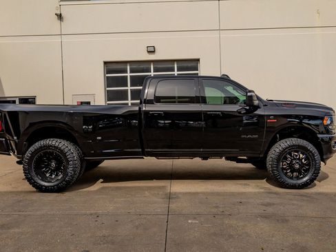 Used 2024 RAM 3500 Big Horn w/ Night Edition image 11