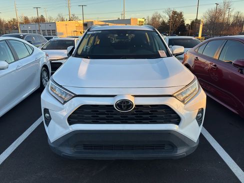 Used 2021 Toyota RAV4 XLE image 2