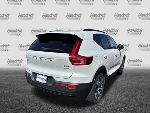 Used 2023 Volvo XC40 B5 Plus w/ Protection Package Premier AWD/4WD image 11