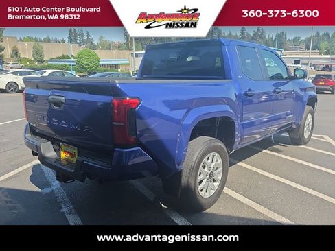 Used 2024 Toyota Tacoma SR5 AWD/4WD image 5