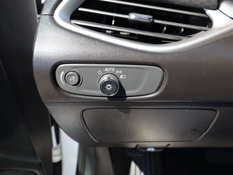 Used 2020 Chevrolet Malibu LS w/ Driver Confidence Package II FWD image 25