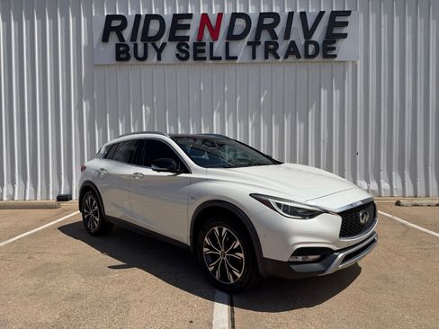 Used 2019 INFINITI QX30 AWD w/ Proassist Package image 8