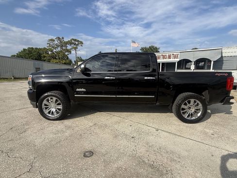 Used 2017 Chevrolet Silverado 1500 High Country AWD/4WD image 9
