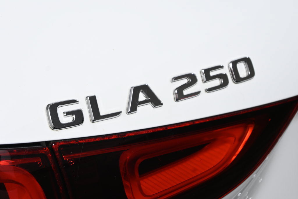 Certified 2023 Mercedes-Benz GLA 250 4MATIC image 38