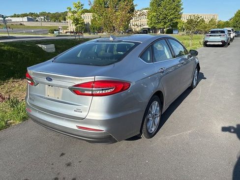 Used 2020 Ford Fusion SE FWD image 9
