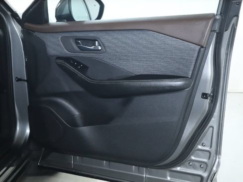 Certified 2023 Nissan Rogue SV AWD/4WD image 34
