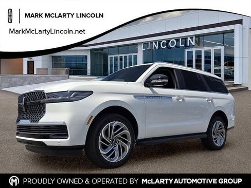 New 2027 Lincoln Navigator Premiere RWD image 1