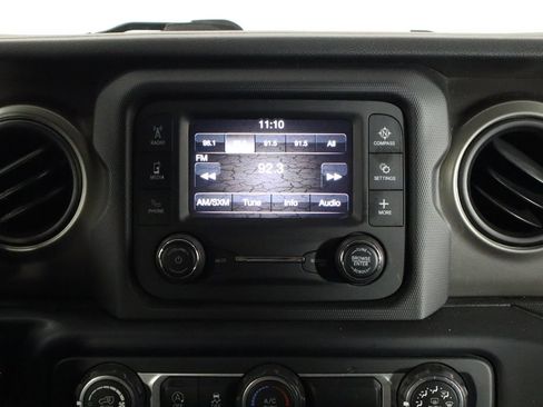 Used 2018 Jeep Wrangler Unlimited Sport S AWD/4WD image 27