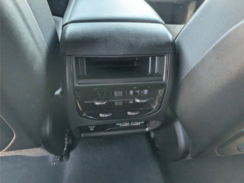 Used 2023 Jeep Grand Cherokee Altitude AWD/4WD image 19