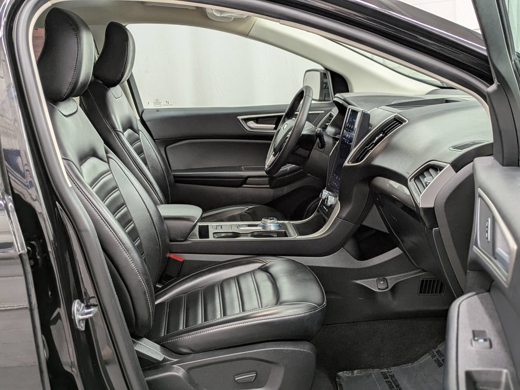 Used 2024 Ford Edge SEL AWD/4WD image 27