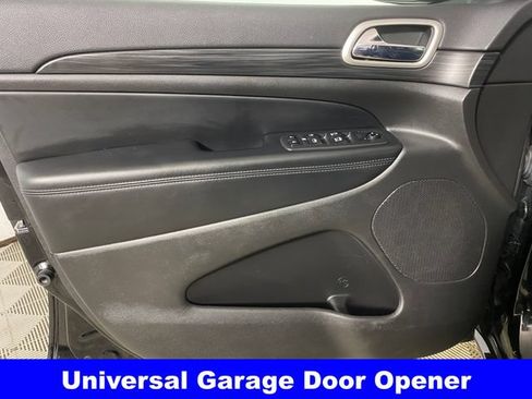 Used 2020 Jeep Grand Cherokee Altitude AWD/4WD image 12
