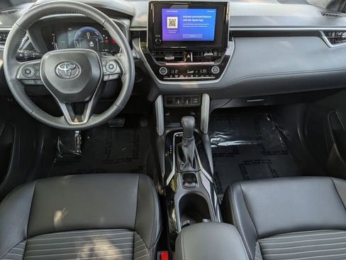 Used 2024 Toyota Corolla Cross AWD Hybrid image 11