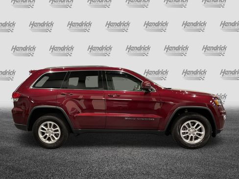Used 2020 Jeep Grand Cherokee Laredo image 11