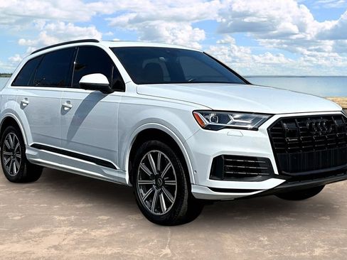 Used 2022 Audi Q7 2.0T Premium Plus w/ Premium Plus Package AWD/4WD image 3