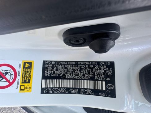 Used 2014 Lexus ES 300h FWD image 32