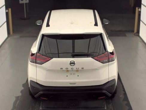 Used 2021 Nissan Rogue S FWD image 6