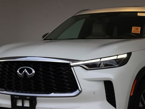 Certified 2023 INFINITI QX60 Luxe w/ Cargo Package image 11