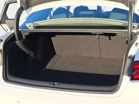 Used 2019 Audi A4 2.0T Premium image 14