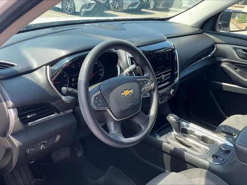 Used 2020 Chevrolet Traverse LS FWD image 17