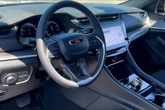 New 2026 Jeep Grand Cherokee 4WD image 6