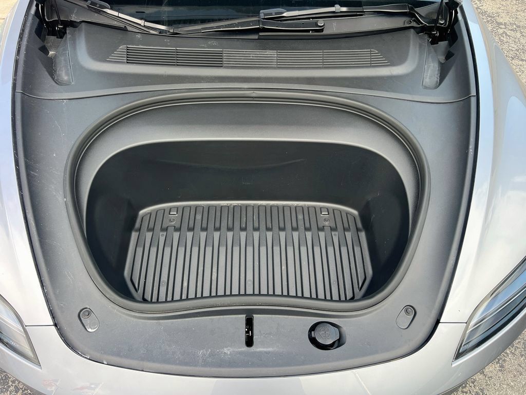 Used 2025 Tesla Model 3 Long Range RWD image 31