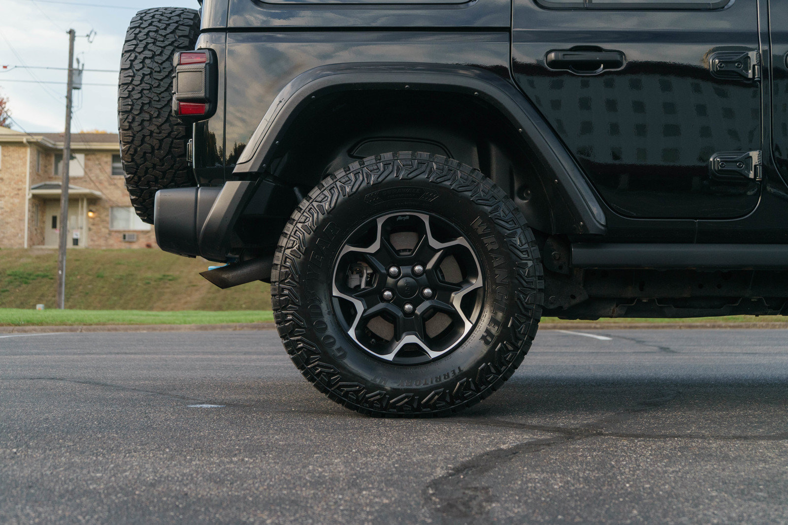 Used 2021 Jeep Wrangler Unlimited Rubicon 4xe w/ Cold Weather Group AWD/4WD image 10