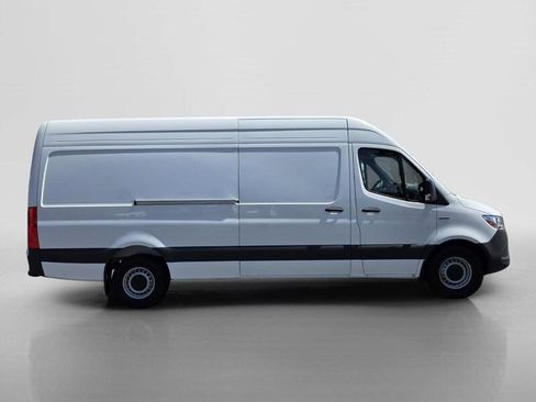 New 2025 Mercedes-Benz eSprinter 170 Cargo image 6