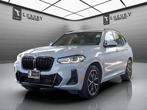 Used 2022 BMW X3 xDrive30i w/ M Sport Package 2 AWD/4WD image 4