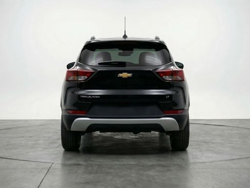 Used 2025 Chevrolet TrailBlazer LT w/ Driver Confidence Package AWD/4WD image 7