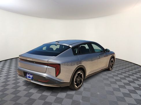 Used 2025 Kia K4 EX FWD image 4