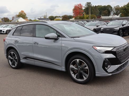 Used 2023 Audi Q4 e-tron Premium Plus w/ Premium Plus image 3