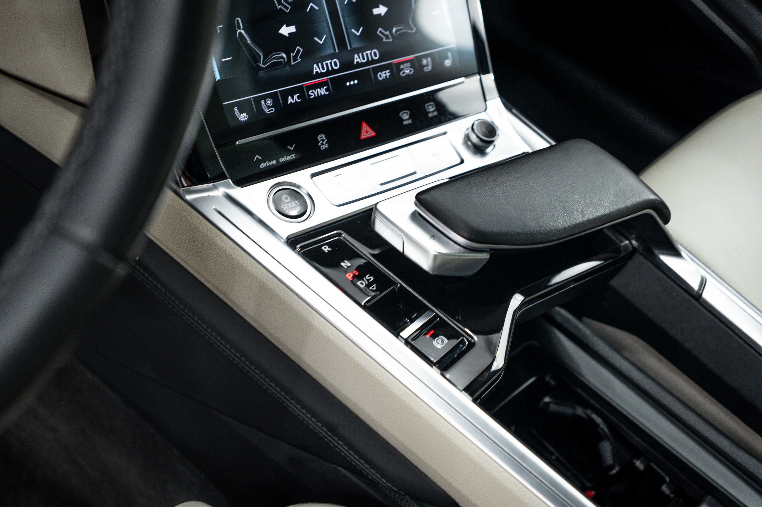 Certified 2024 Audi Q8 e-tron Prestige w/ Prestige Package AWD/4WD image 11