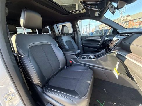 New 2026 Jeep Grand Cherokee Laredo image 33