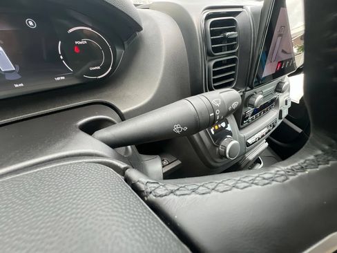 Used 2025 RAM ProMaster 3500 FWD image 34