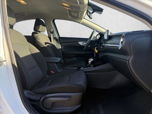 Used 2024 Kia Forte LXS image 18