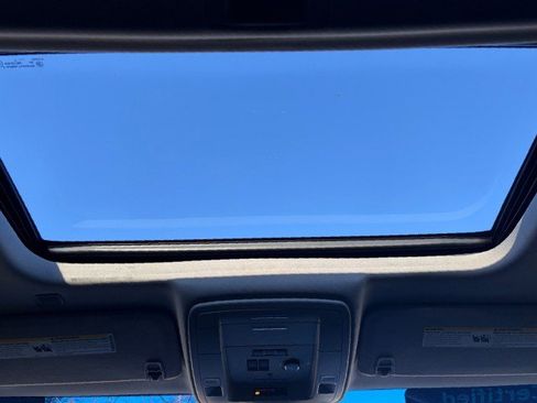 Used 2018 GMC Yukon XL Denali w/ Open Road Package image 5