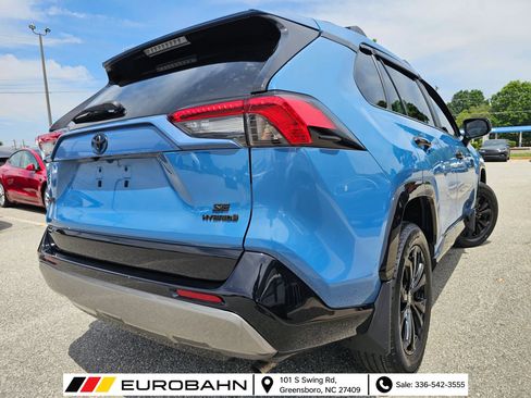 Used 2024 Toyota RAV4 SE AWD/4WD image 5