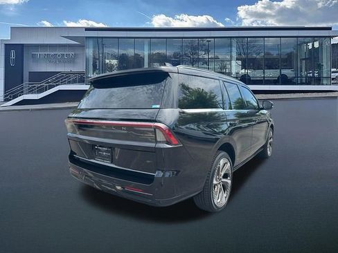 New 2026 Lincoln Navigator Black Label AWD/4WD image 8