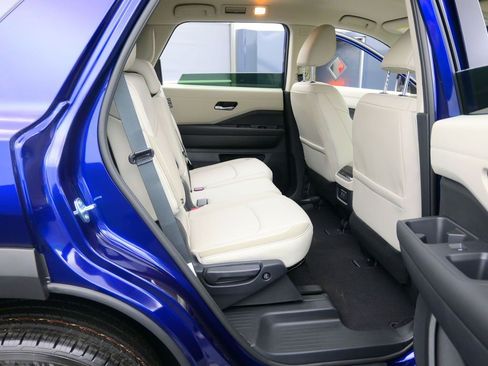 New 2026 Nissan Pathfinder SL AWD/4WD image 12