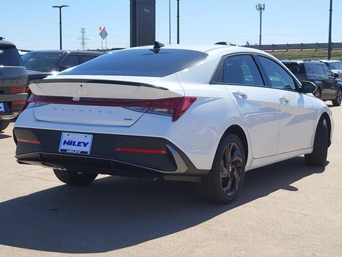 New 2026 Hyundai Elantra SEL w/ Cargo Package FWD image 5