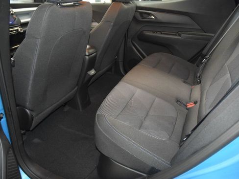 New 2027 Chevrolet Bolt LT w/ Comfort Package FWD image 37