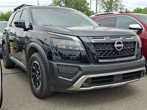 Used 2025 Nissan Pathfinder Rock Creek AWD/4WD image 3