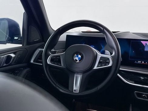 Used 2024 BMW X5 xDrive40i w/ M Sport Package image 11