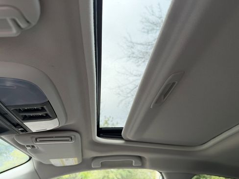 Used 2024 Subaru Crosstrek 2.0i Premium image 27