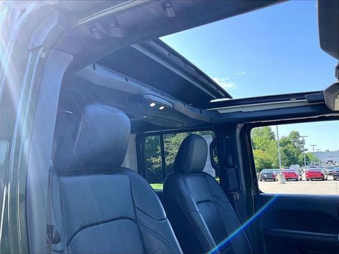 Used 2024 Jeep Wrangler High Altitude AWD/4WD image 22