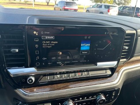 Used 2024 GMC Sierra 3500 SLE w/ SLE Value Package image 19